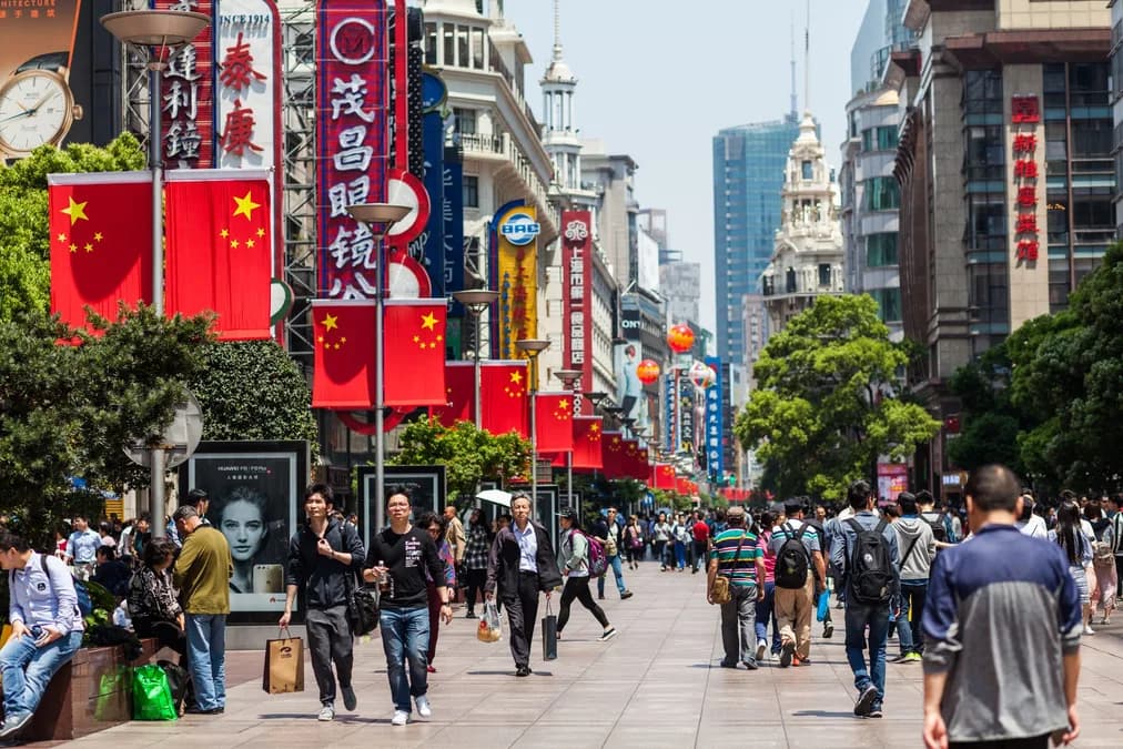 Industri AI Guangdong Capai 300 Miliar Yuan dalam Persaingan Teknologi