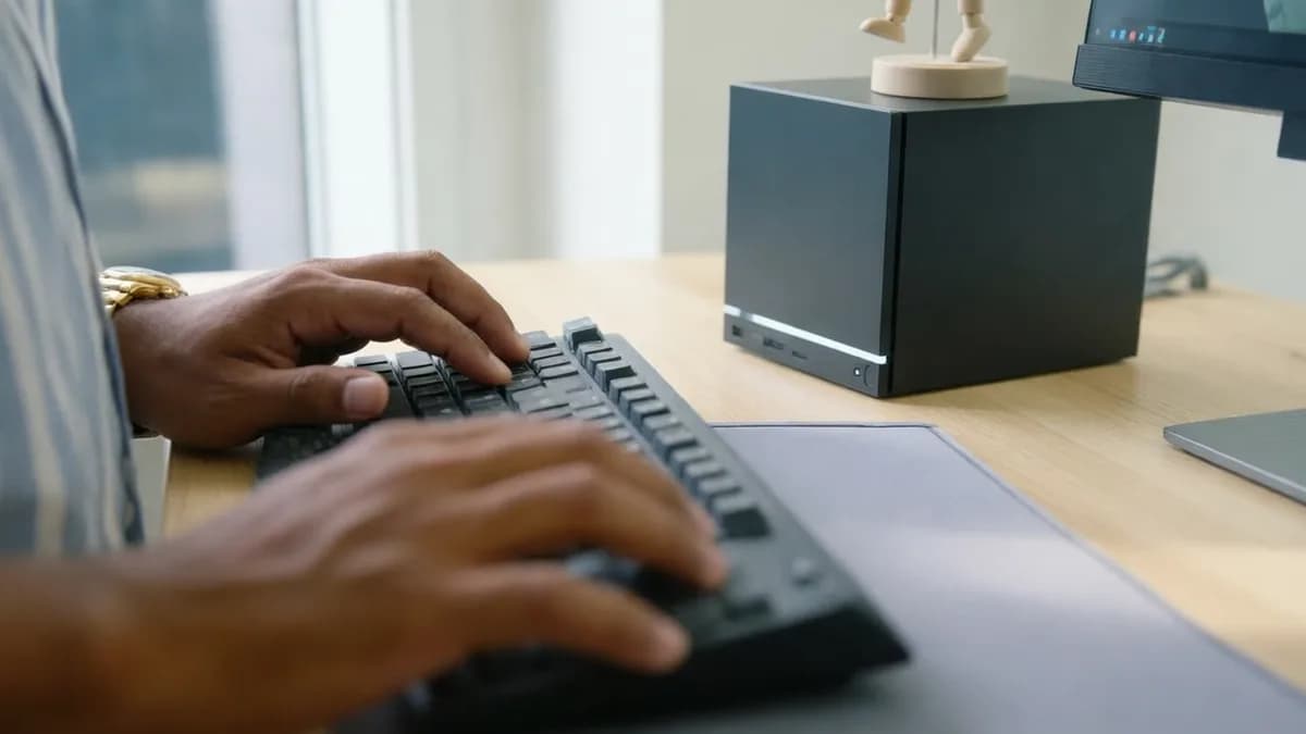 Desktop computer setup: Valve Ragu Kirim Steam Machine 2026 Akibat Krisis RAM