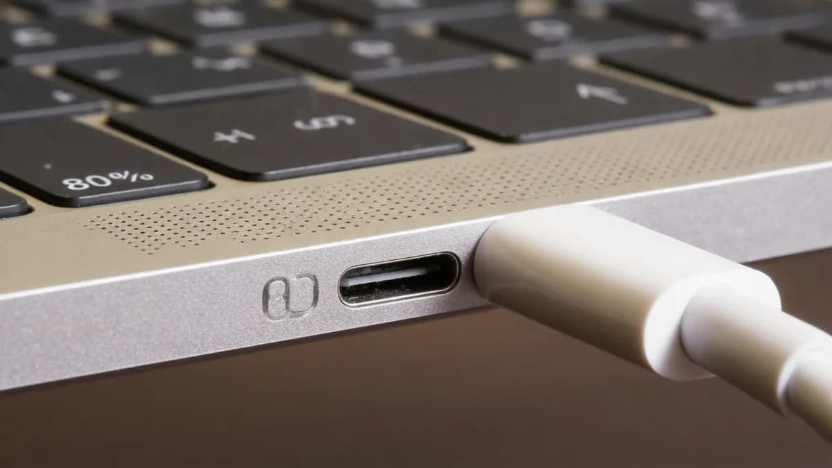 MacBook charging port: Cara Paksa MacBook Isi Daya 80 Persen untuk Umur Baterai