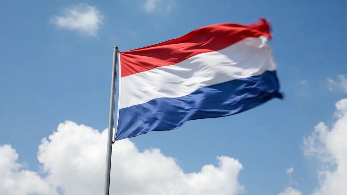 Dutch flag waving: Intelijen Belanda: Peretas Rusia Sasar Akun Signal dan WhatsApp