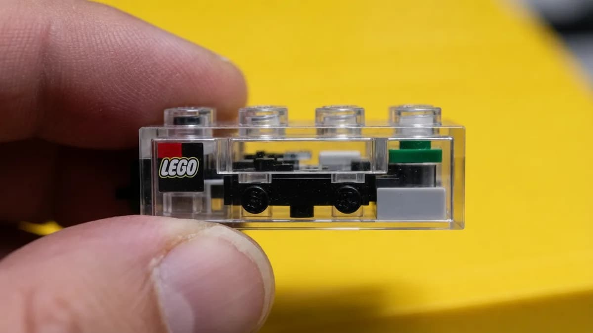 Transparent Lego Smart Brick: Lego Smart Brick Punya Keterbatasan Sensor dan Baterai